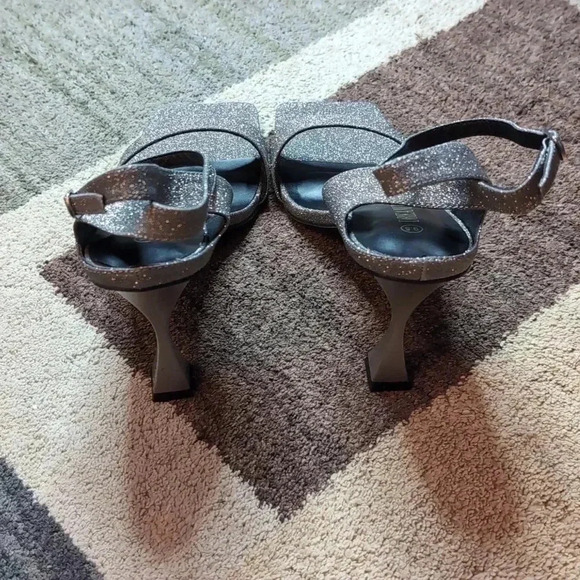 Dream Pairs Square Toe Ankle Strap Stiletto Sandals - Picture 7 of 9